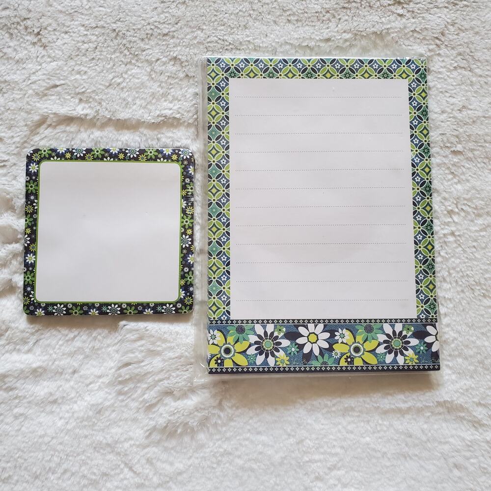 Vera Bradley Notepad Set with sticky notes in Daisy Daisy Read Description